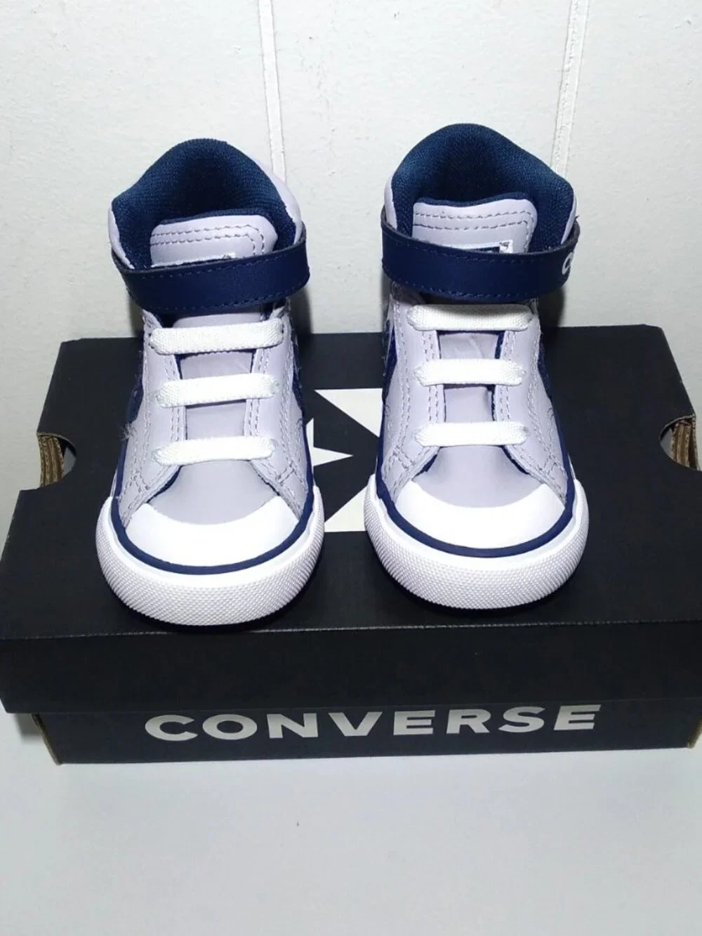 Converse Pro Blaze Strap Leather Sneakers Grey Navy Toddler Size 5 A08475C NEW